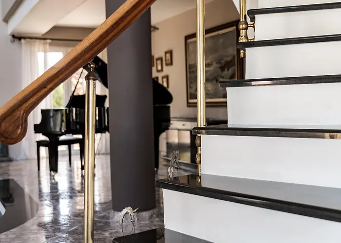 Rodami Luxury Villa