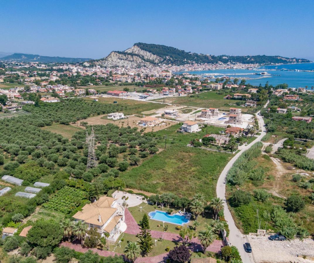 Rodami Artisan Manor Villa *